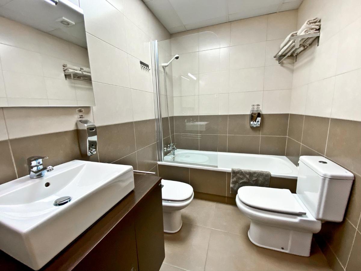 Urban Manresa-City Center Apartment With Balcony Екстер'єр фото